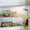 Kühlschrank Lebensmitte eingepackt mit Bienenwachstüchern